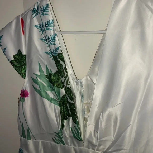 Floral Maxi Dress - Picture 6 of 11